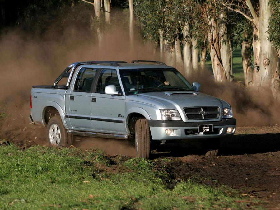  Chevrolet S-10 Crew Cab 2005 года  (BR) (фото 10 из 14)